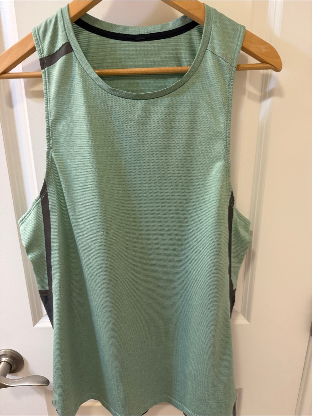 lululemon athletica Mint Green Men's Performance Tank with Gray Accents
